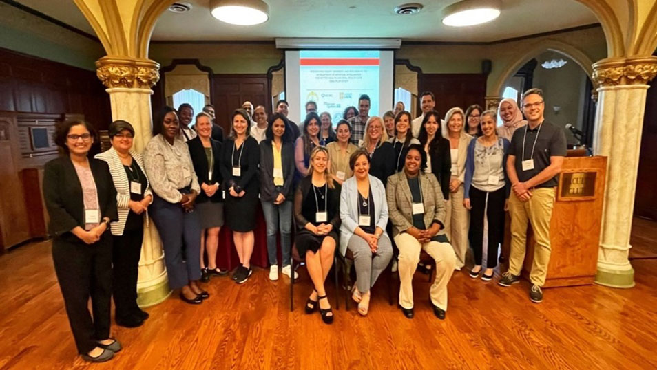 Group photo of collaborators and volunteers